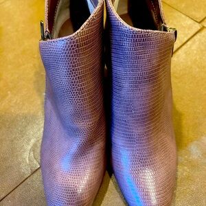 NWOT Journee Collection Textured Ankle Boots